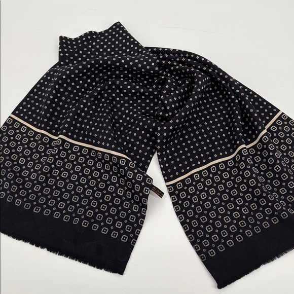 Alcott & Andrews Vintage Black Cream Silk Geometric Patterned Scarf 13 x 56 - Picture 9 of 10